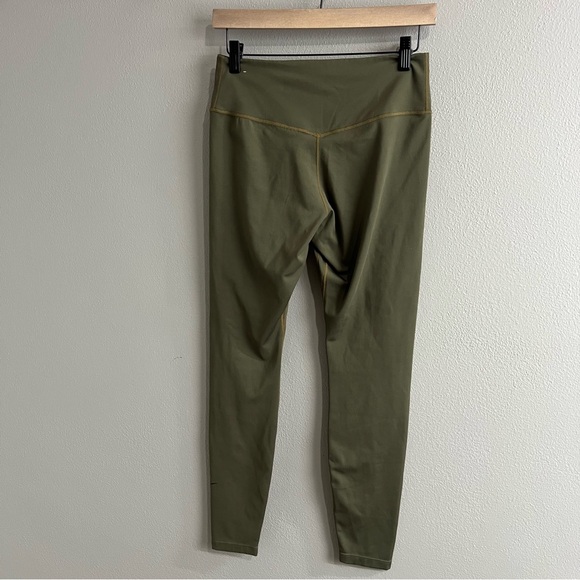Nike Dri-fit army green leggings size M. Waist 13-15 rise 10 Inseam 27. - Picture 11 of 11